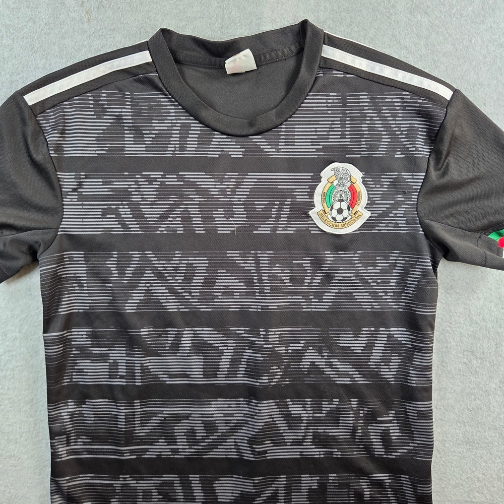 Selección Mexicana Soccer Jersey Mens Small Black Grey Graphic National Team Tee